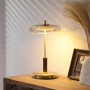 Lampadaire Doré en Verre Transparent - Élégance Moderne