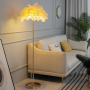 Lampadaire LED en plumes d’autruche - Élégance moderne