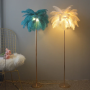 Lampadaire LED en plumes d’autruche - Élégance moderne